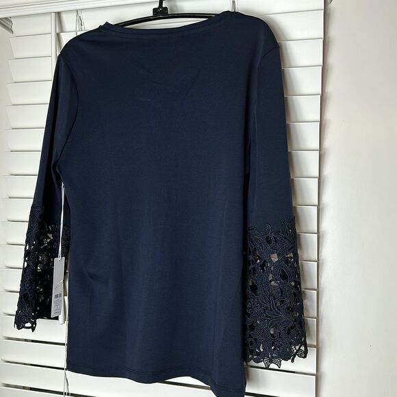 Chico’s SZ 0 Navy Blue Lace Appliqué Top - Picture 9 of 13